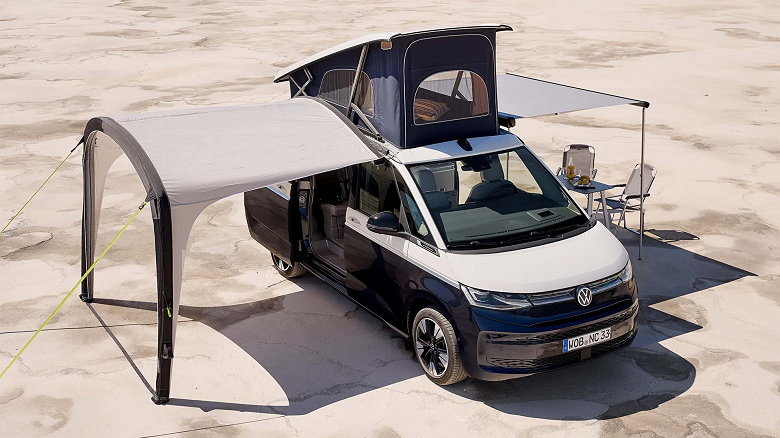Представлен Volkswagen California 2024 с двуспальной кроватью, кухней, палаткой на крыше, розетками 230 В и массой других полезных вещей